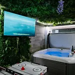 Rockside - Luxury 1 Bedroom With Hot Tub, Location, Parking And Pet Friendly Prázdninový dům *