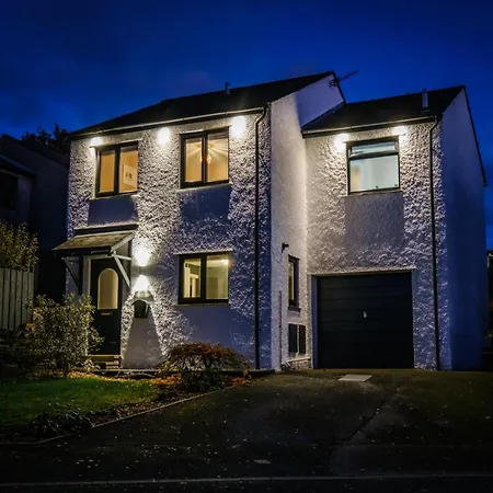 Rockside - Luxury 1 Bedroom With Hot Tub, Location, Parking And Pet Friendly Feriehus