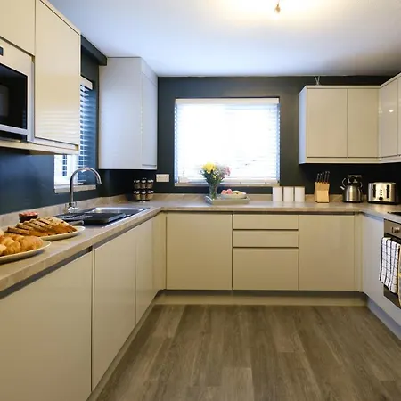 Casa de Férias Rockside - Luxury 1 Bedroom With Hot Tub, Location, Parking And Pet Friendly Windermere