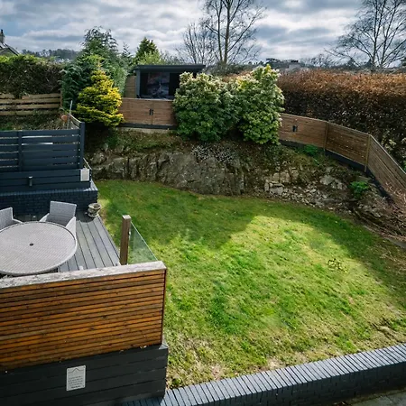 Rockside - Luxury 1 Bedroom With Hot Tub, Location, Parking And Pet Friendly Feriehus