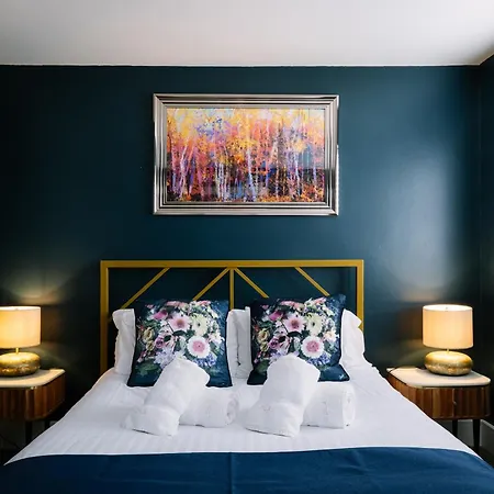 Casa de Férias Rockside - Luxury 1 Bedroom With Hot Tub, Location, Parking And Pet Friendly *