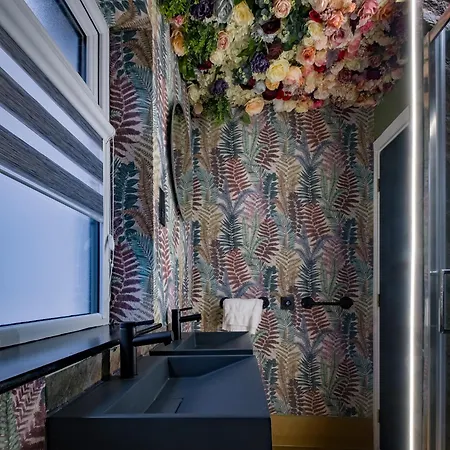 Feriehus Rockside - Luxury 1 Bedroom With Hot Tub, Location, Parking And Pet Friendly Windermere