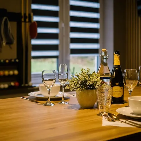 Rockside - Luxury 1 Bedroom With Hot Tub, Location, Parking And Pet Friendly Windermere