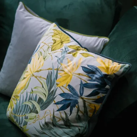 Feriehus Rockside - Luxury 1 Bedroom With Hot Tub, Location, Parking And Pet Friendly