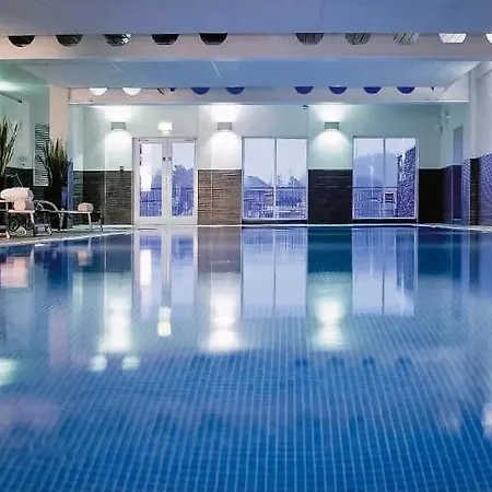 Сasa de vacaciones Rockside - Luxury 1 Bedroom With Hot Tub, Parking, Pet Friendly And Use Of Off Site Pool And Gym Facilties Windermere