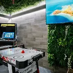 Rockside - Luxury 1 Bedroom With Hot Tub, Location, Parking And Pet Friendly 度假居
