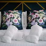 度假居 Rockside - Luxury 1 Bedroom With Hot Tub, Location, Parking And Pet Friendly
