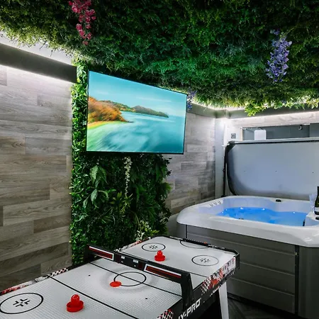 Rockside - Luxury 1 Bedroom With Hot Tub, Location, Parking And Pet Friendly * Windermere