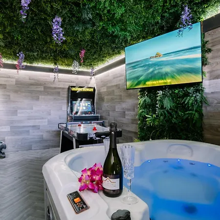 Rockside - Luxury 1 Bedroom With Hot Tub, Location, Parking And Pet Friendly * Windermere