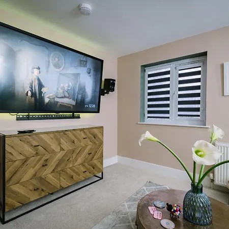 Rockside - Luxury 1 Bedroom With Hot Tub, Location, Parking And Pet Friendly * Windermere