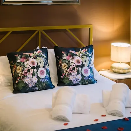 Ferienhaus Rockside - Luxury 1 Bedroom With Hot Tub, Location, Parking And Pet Friendly *